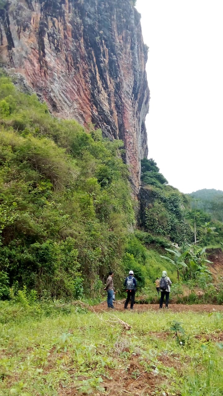 WhatsApp_Image_2025-11-04_at_15-21-21